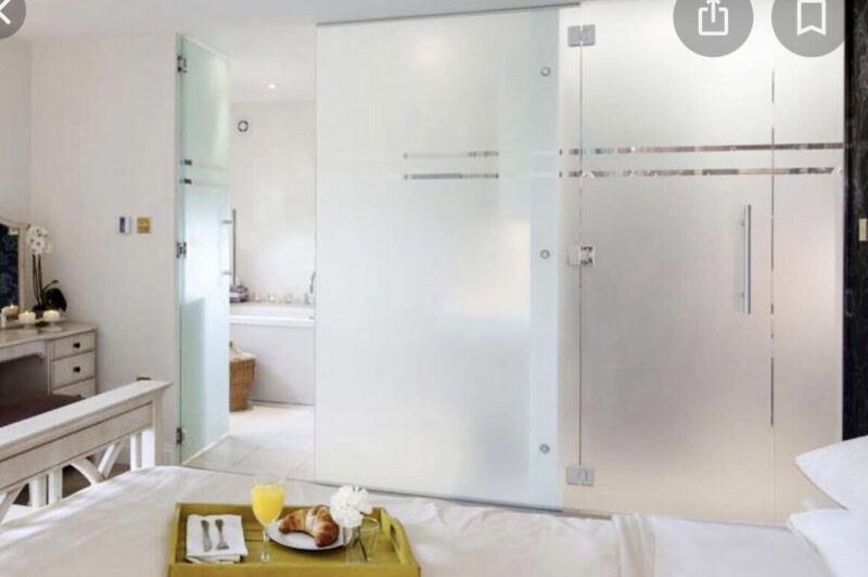 Thi Công, Lắp Đặt Phòng Tắm Kính Cường Lực