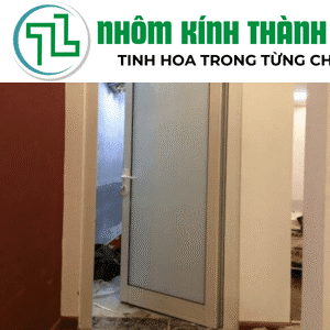 cửa nhôm xingfa 1 cánh nhà vệ sinh
